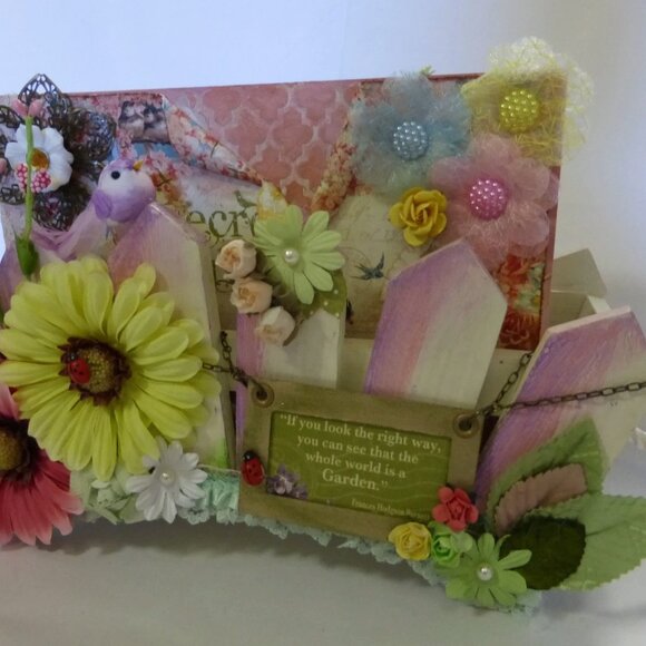 Graphic 45 "SECRET GARDEN" handmade mini album with a box - Picture 3 of 12